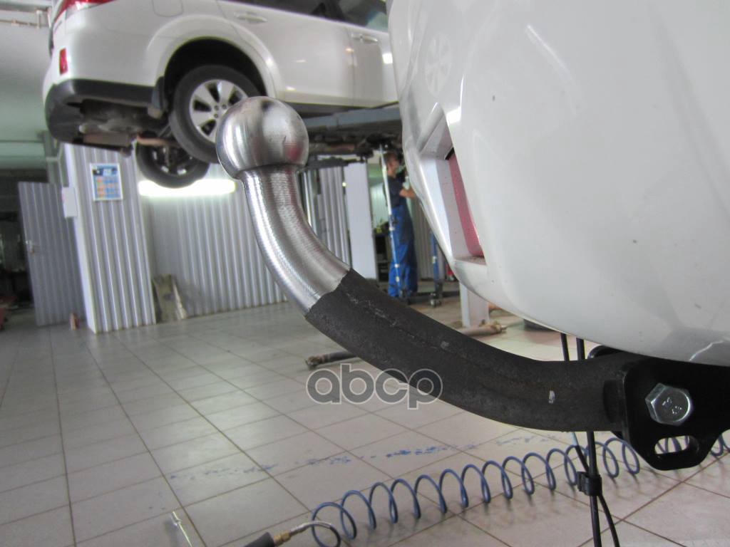 Фаркоп Subaru XV 2012-2017 крепление шара на двух болтах