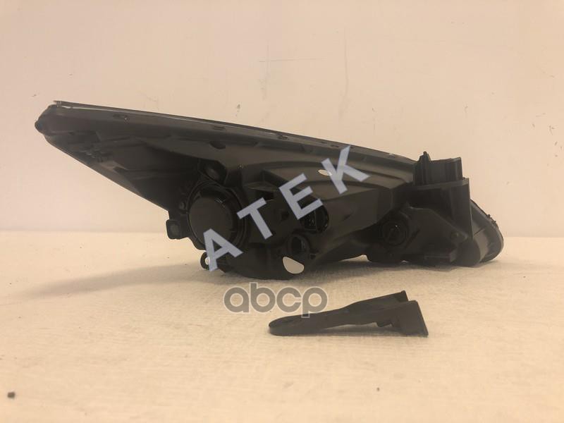 Фара правая {ST01}