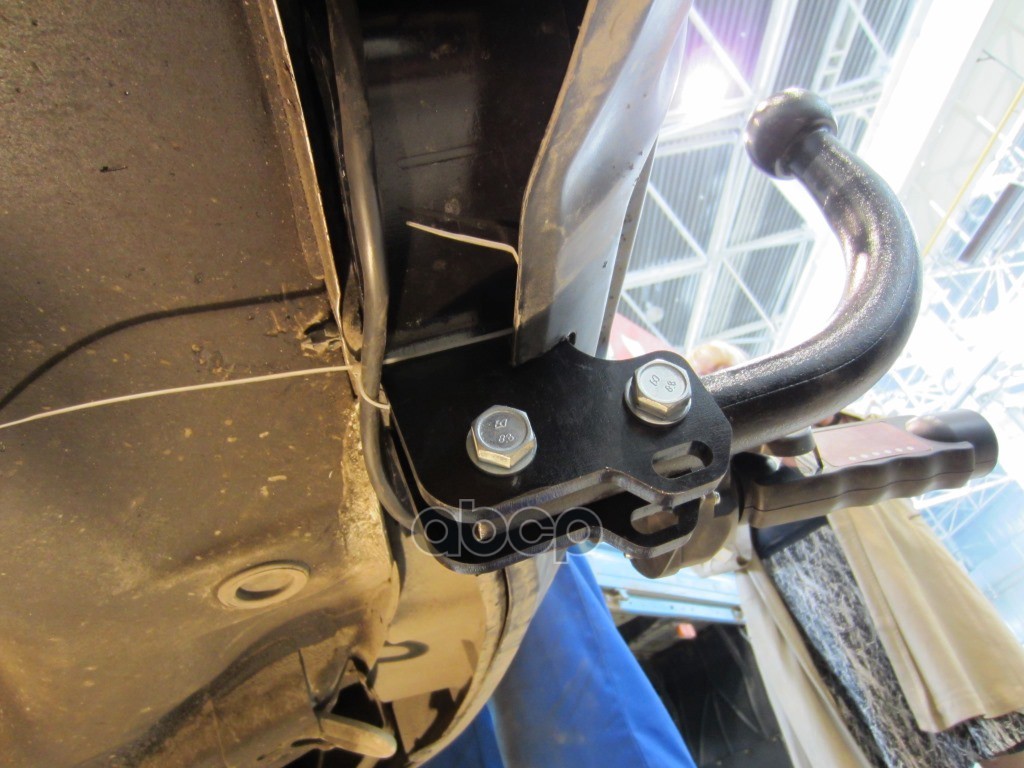 Фаркоп Nissan Juke 4WD 2013-2019 крепление шара на двух болтах