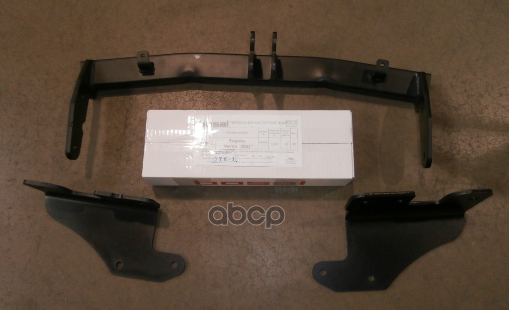 Фаркоп Toyota Verso универсал 2009-2018 крепление шара на двух болтах