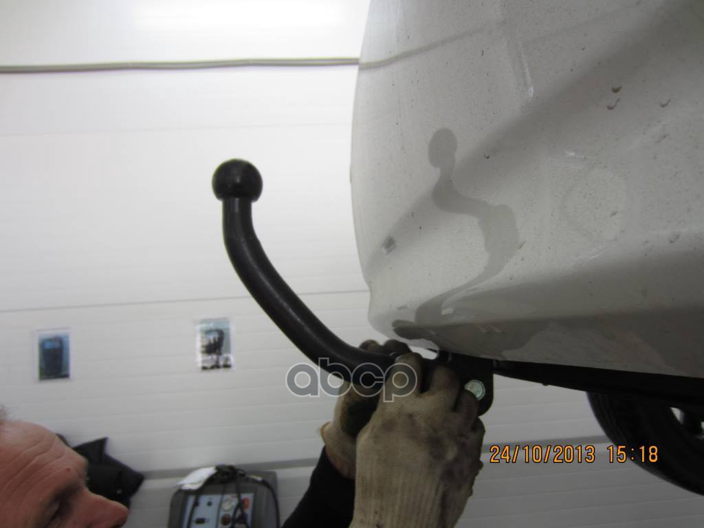 Фаркоп Toyota Corolla седан 2007-2013, 2013-2019 крепление шара на двух болтах