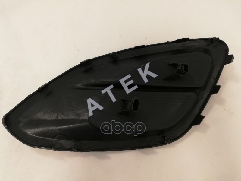 Заглушка бампера левая