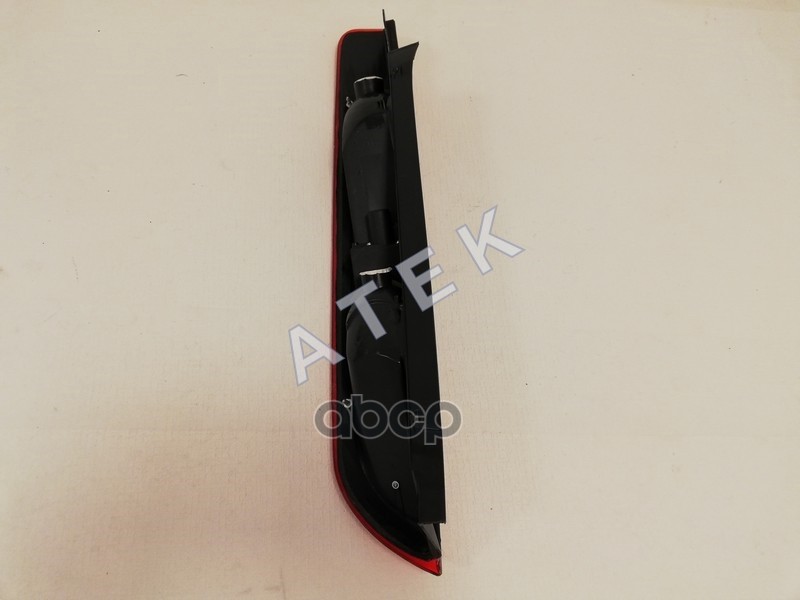 ATEK FOCUS 09 (HATCH) Фонарь правый RP-15910
