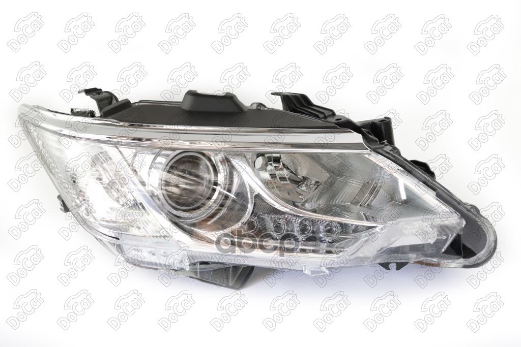 Фара передняя Прав  Toyota Camry 2015 2017