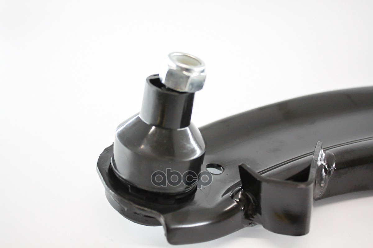 Рычаг передний нижний левый