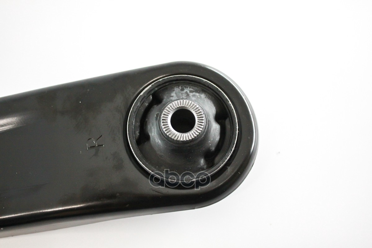 Рычаг передний нижний правый