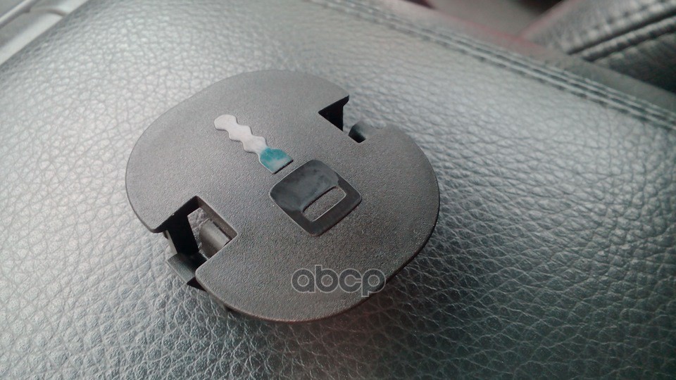 Заглушка крышки багажника VOLVO арт. 9187957