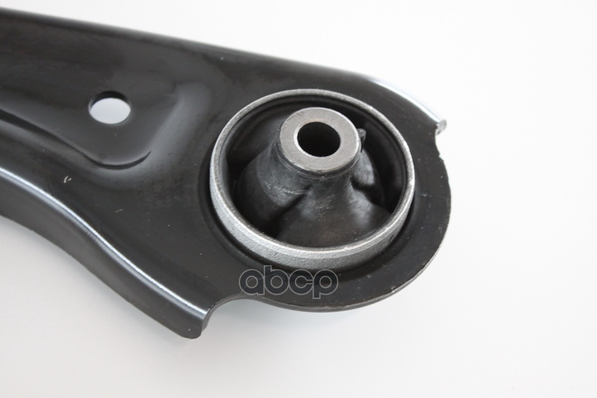 Рычаг передний левый