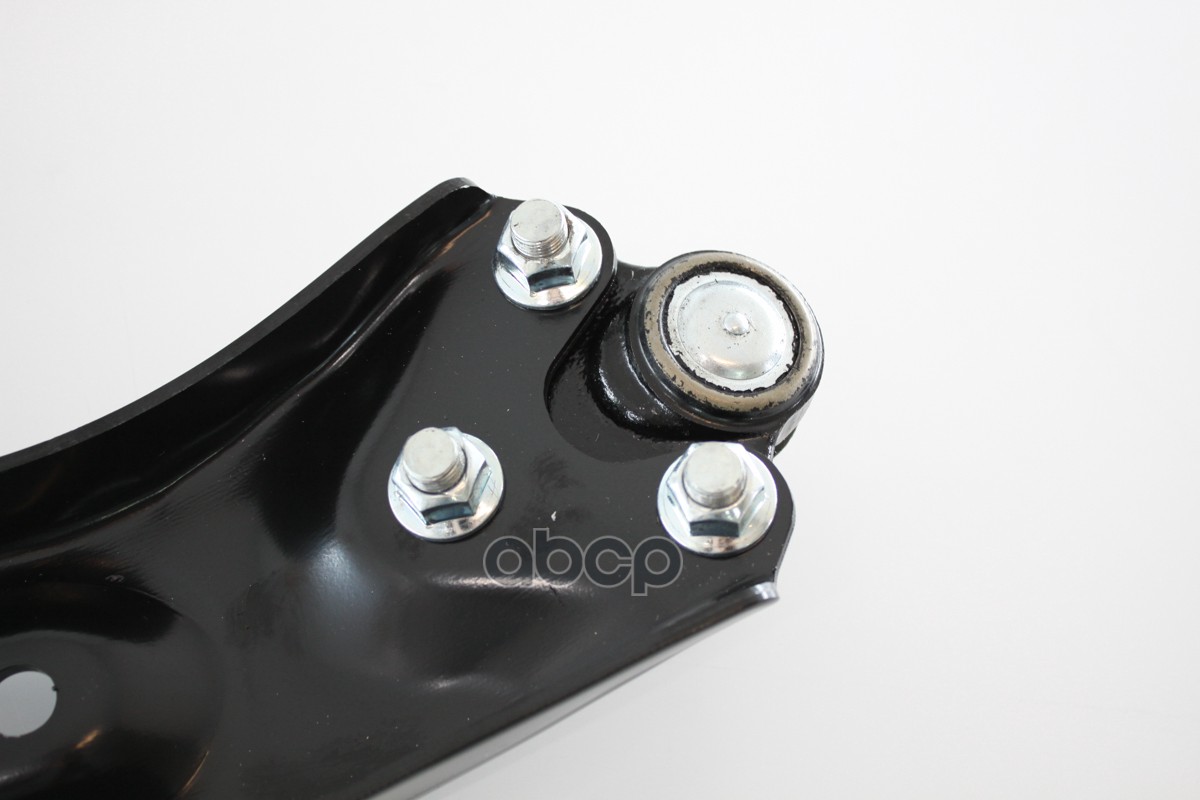 Рычаг передний правый