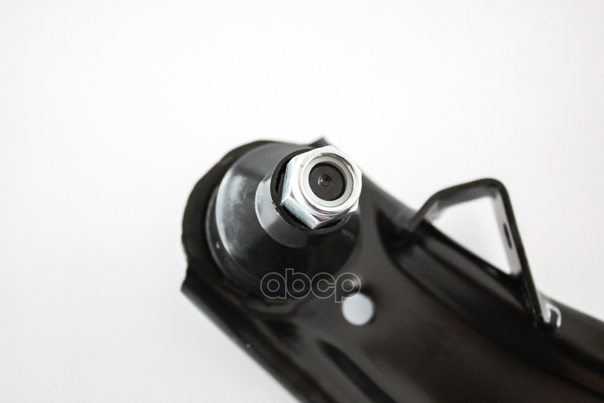 Рычаг передний нижний правый