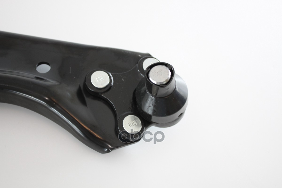 Рычаг передний правый