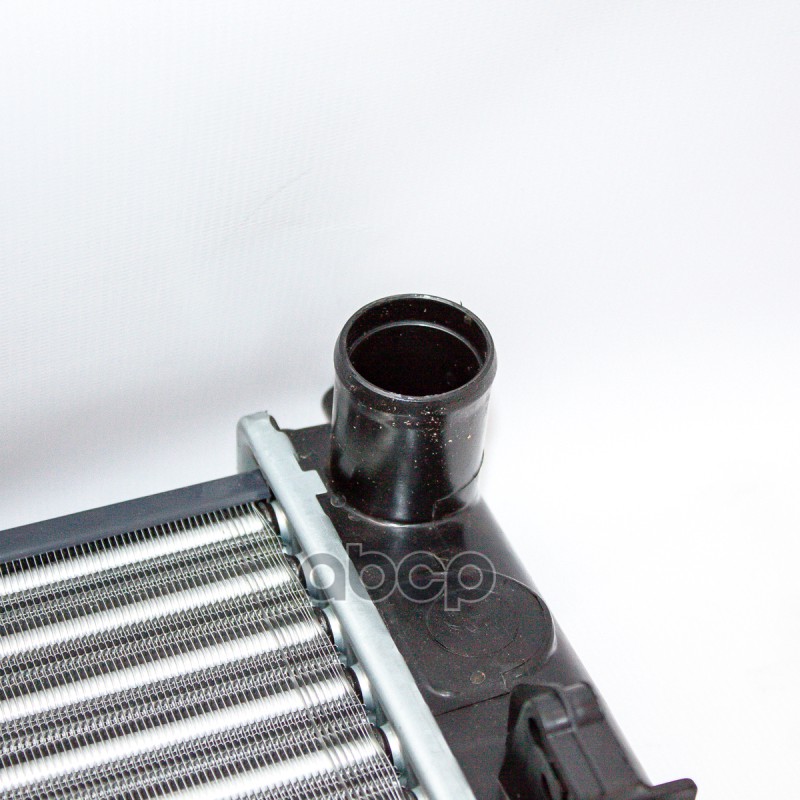 Радиатор основной 2,0 (бензин) (МКПП) NewSPR/Tucson/SPR SLOVAKIA