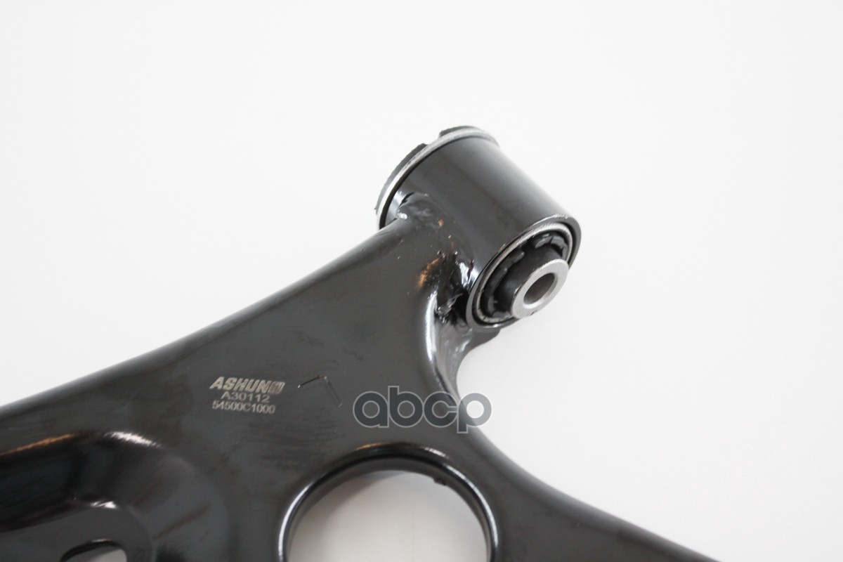 Рычаг передний левый