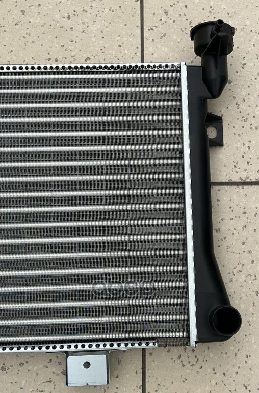 Радиатор охлаждения ВАЗ 2121, 21213 (карбюратор)