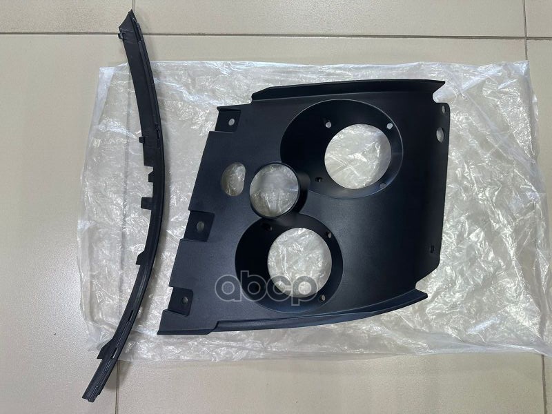 накладка фары, левая Volvo FMX