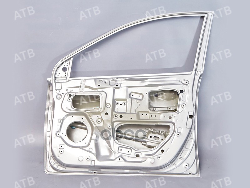 дверь Hyundai Solaris 1 2010-2017 Серебристый (Sleek Silver) RHM передняя прав