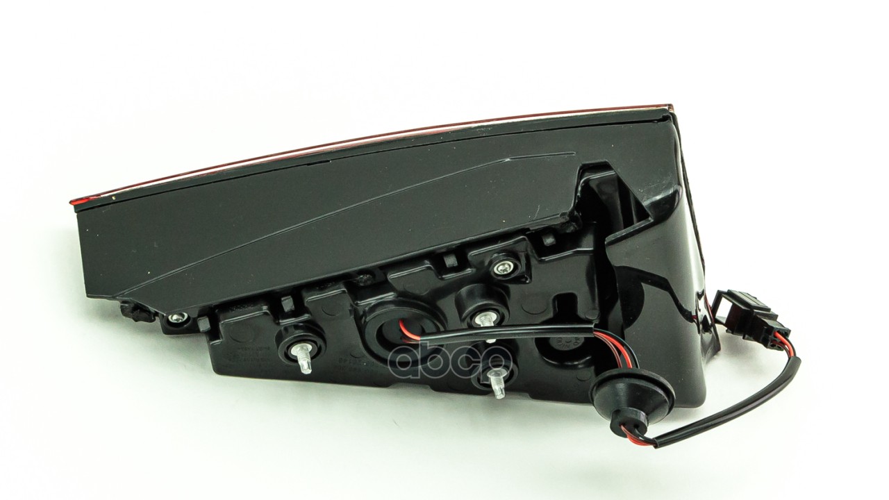 Фонарь задний правый внутренний