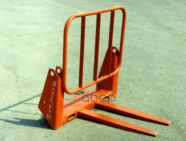 Захват МТЗ-80,82 (ПКУ-0.8) вилочный САЛЬСК