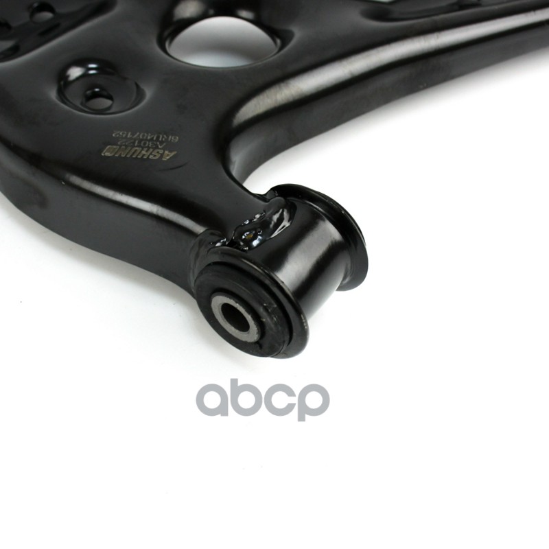 Рычаг передний правый