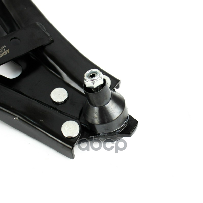 Рычаг передний левый