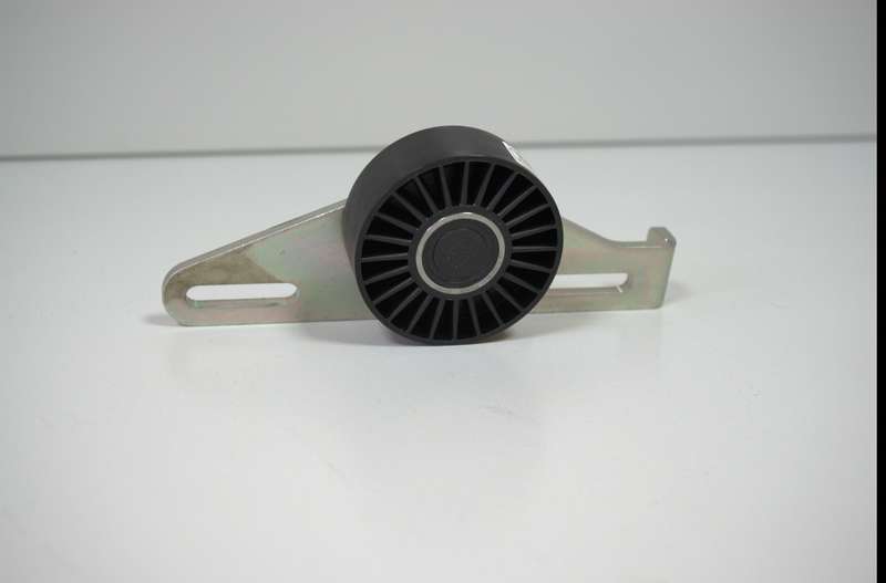 4 артикул. Натяжной ролик рено логан 1. Рено логан 1 натяжитель приводного ремня. Ролик натяжной gates t39472. Ролик генератора логан 1.