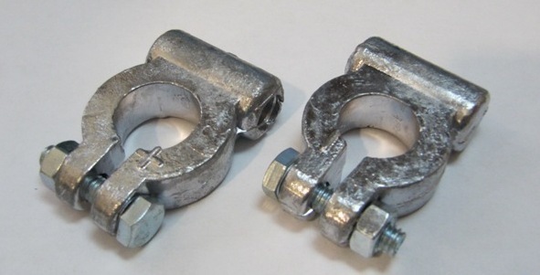 Клемма акб 2107 латунь. Клемма акб /свинец/ кл 021 /2шт/ /блистер/ klemos. 5320-3703001/02 клемма акб латунь усиленная. Клеммы акб свинцовые (к-т 2 шт) грузовые. Озон клеммы аккумулятора.