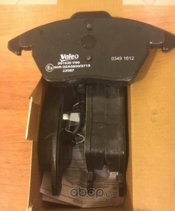 Valeo 301635 Brake Pad Set, disc brake