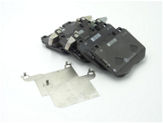 MERCEDES-BENZ A0004207402 КОМПЛЕКТ КОЛОДОК ТОРМОЗНЫХ 4ШТ