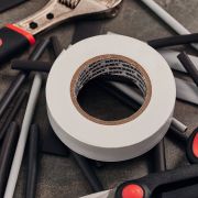 REXANT 092201 Изолента ПВХ REXANT 19 мм х 25 м, белая, упаковка 5 роликов