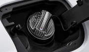 BMW 16112472988 Карбоновая крышка топливного бака