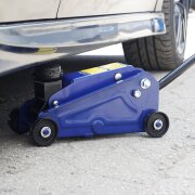 GOODYEAR GY000905 Гидравлический подкатной домкрат Goodyear GY-PD-03K 2,5Т 400 мм кейс с резиновой проставкой порога