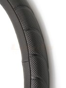 Lavita LA26238251M Оплётка на руль  M (37-39СМ), ПВХ, цв.Черный